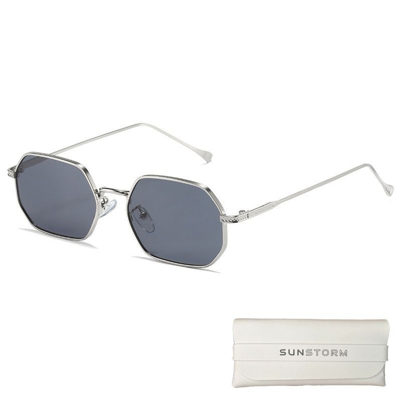 s-zoom.file - 2025-11-03T000254.992 Sunstorm Gradient Top Edge Trendy Women Sunglasses ( Black ) - Image 1